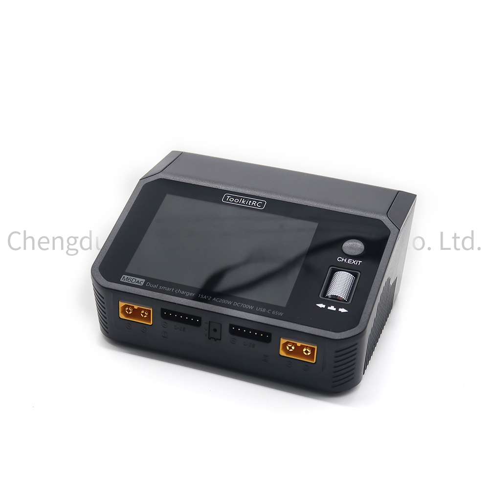 ToolkitRC M6DAC AC 200W DC 700 - Toolkitrc M6Dac Smart Charger のレビューと価格